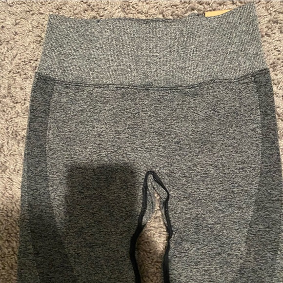 NWT Pink Seamless Leggings - Picture 2 of 6